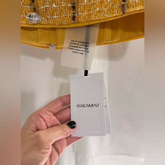 New NWT ASSIGNMENT Cady Top in Yellow tube top tweed crop strapless revolve - Picture 8 of 8